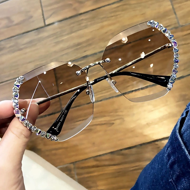 RIMLESS